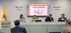 Presentado en la Universidad de Cádiz el libro Toro Teodoro a cargo de su autora, Polina Gladkova
