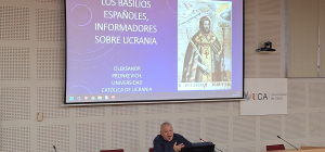 El especialista ucraniano Oleksandr Pronkevych imparte la conferencia inaugural del Máster en Est...